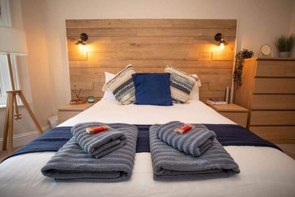 Treetop View Cosy Getaway In Eastbourne, Free Parking, Short And Long Stays, الغرفة الصورة