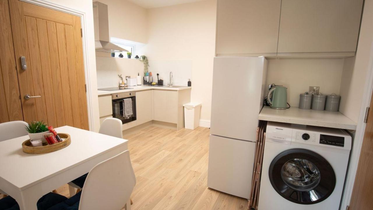 Treetop View Cosy Getaway In Eastbourne, Free Parking, Short And Long Stays, الغرفة الصورة